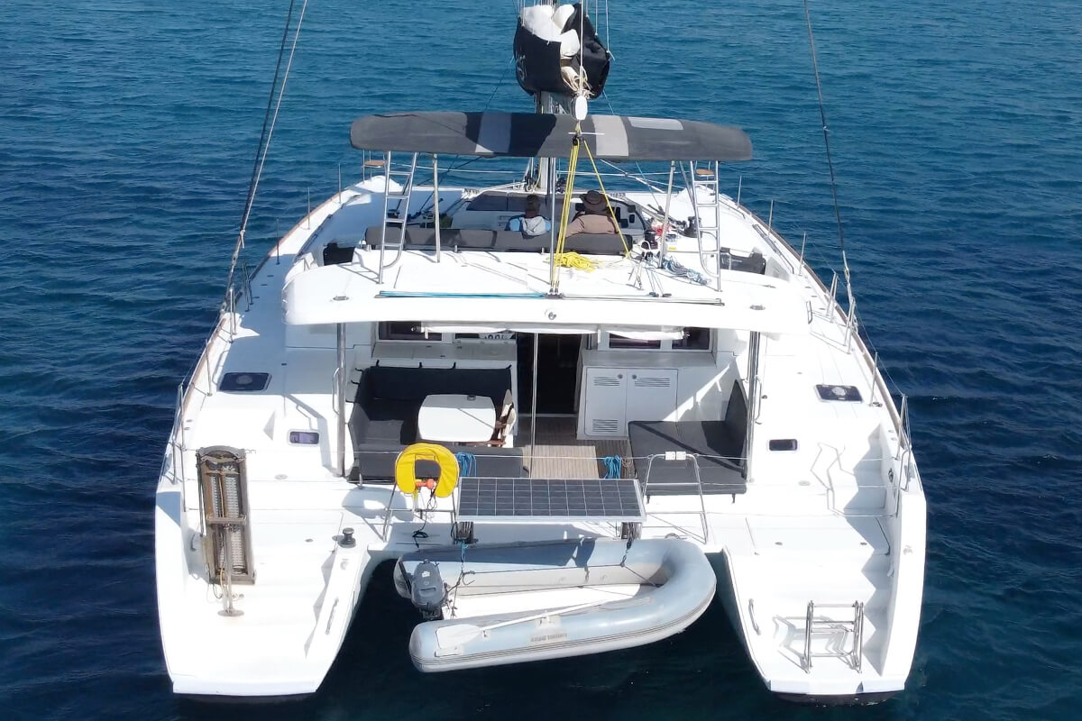 aft - Elysium Yachts